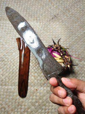 KERIS PUSAKA BERTUAH PUTUT SAJEN SOMBRO PIJETAN TANGAN
