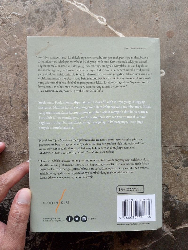 Preloved novel dari dalam kubur, foto 3