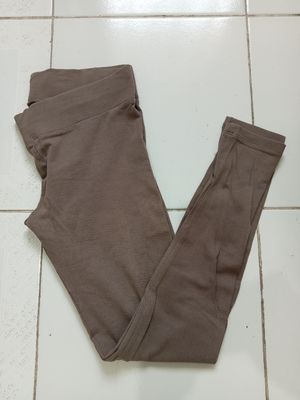 [ NETT ] Legging Pull & Bear