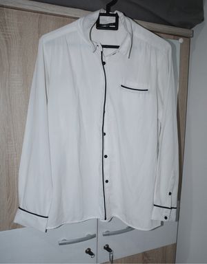 Connexion Minimalist Shirt Wanita white