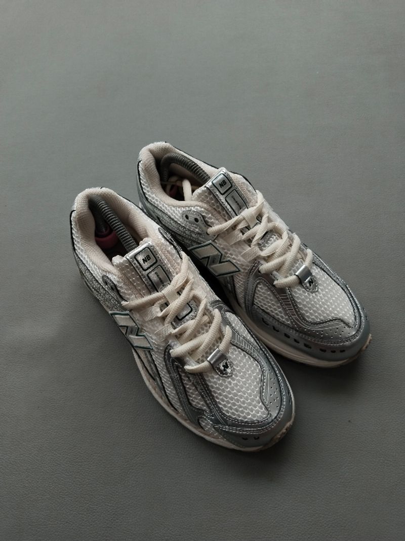 new balance 740, foto 3