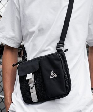 Nike ACG crossbody bag DAYMAX