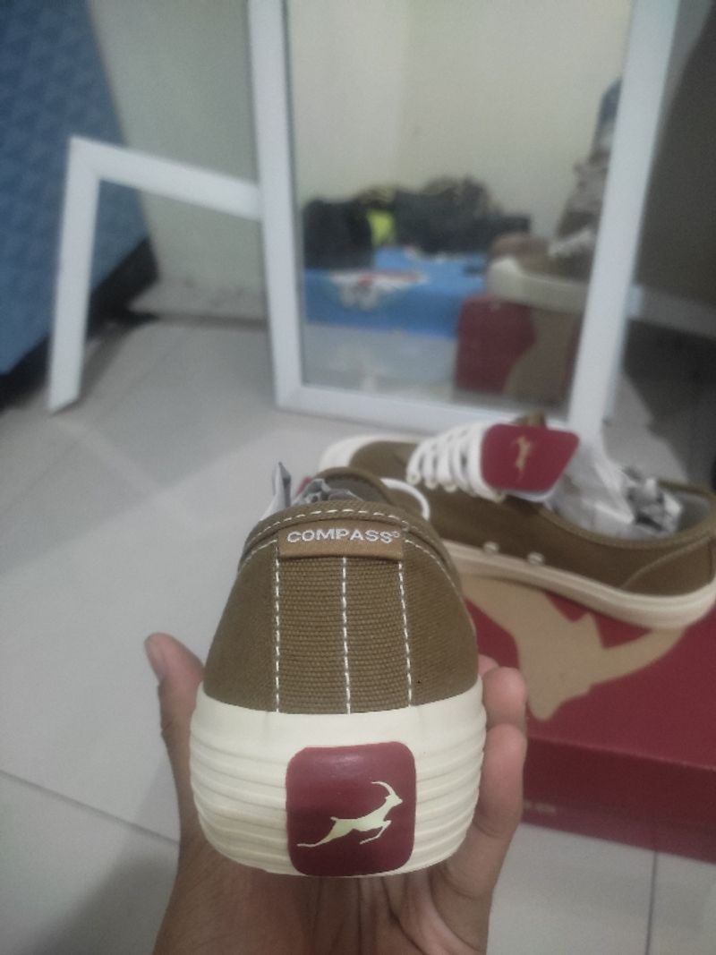 SEPATU COMPAS RETROGRADE INTRO, foto 4