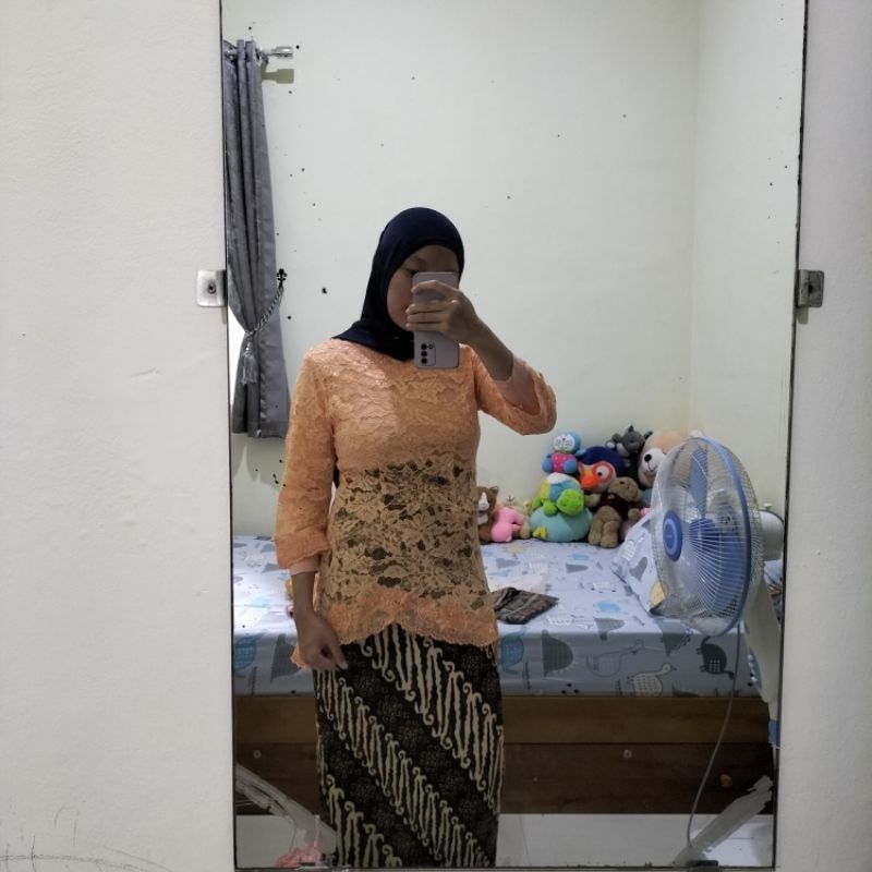 [PRELOVED] Kebaya Set Orange, foto 2