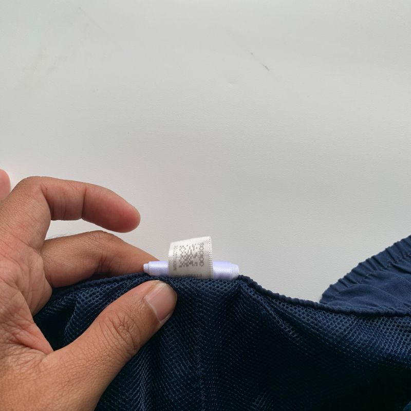 Celana Pendek Adidas Essentials, foto 4