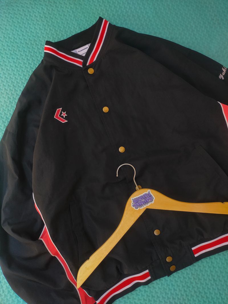 Converse Vintage Casual Bomber jacket Pria red black, foto 2