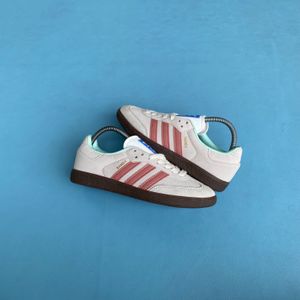 Adidas Streetwear Casual Sneakers Wanita tan brown