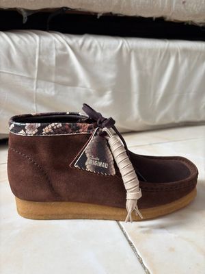 Sepatu Clarks Wallabee Coklat Ular Size 41 - New, Baru