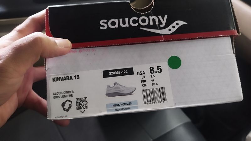Sepatu saucony kinvara 15, foto 3