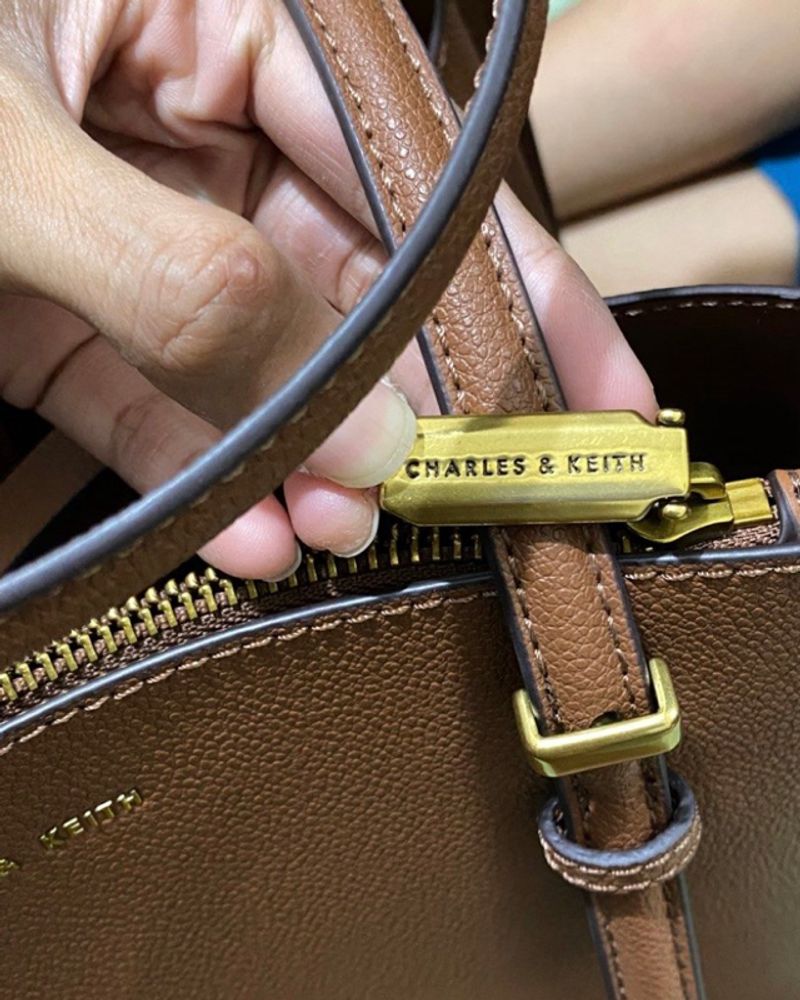 Charles & Keith Tote Bag Sansa Chocolate, foto 7