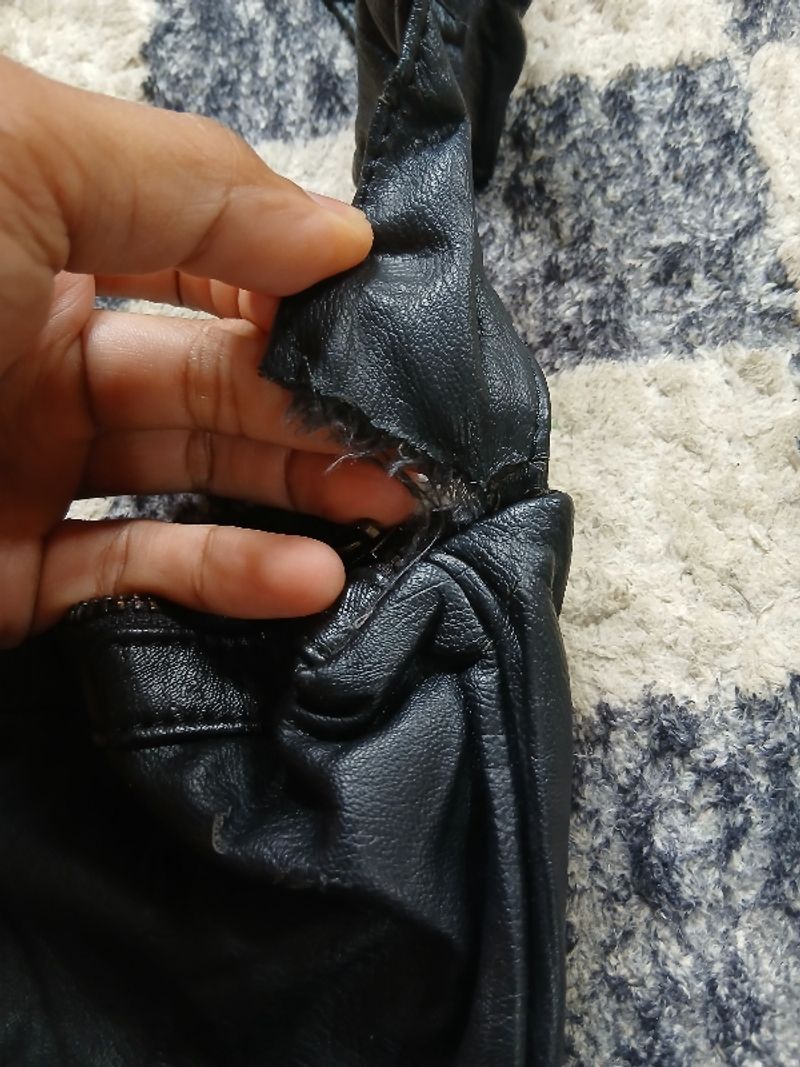 Sabit Slingbag Leatheer, foto 2