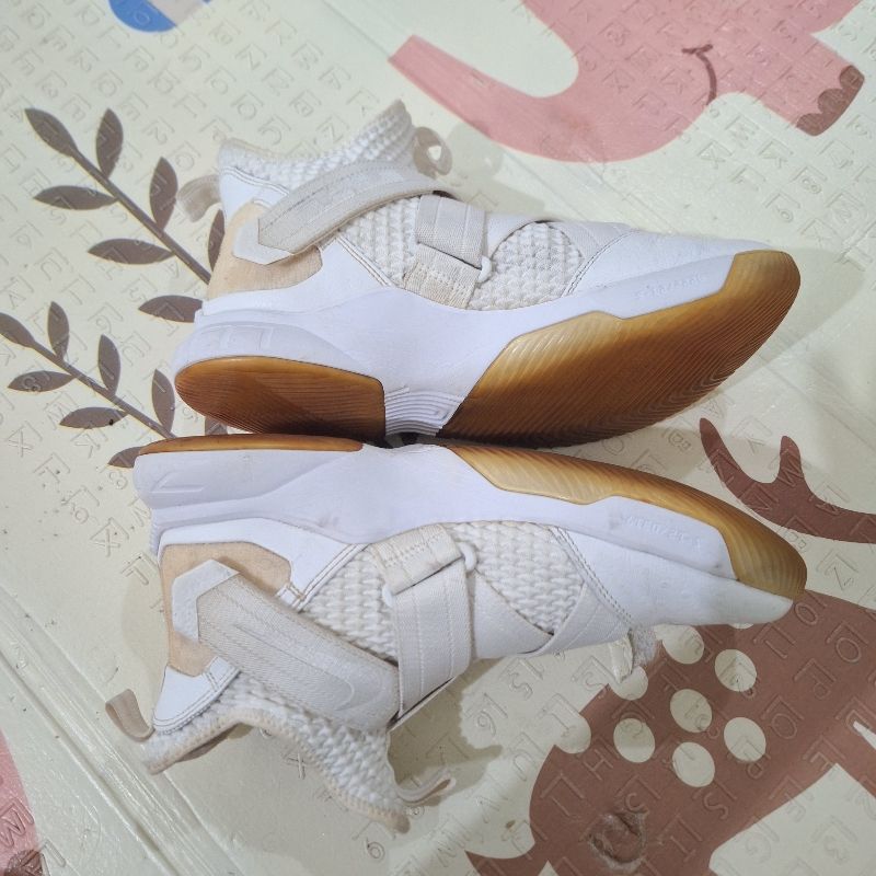 Sepatu Nike Lebron Solidier Size 43 / 27,5 cm, foto 5