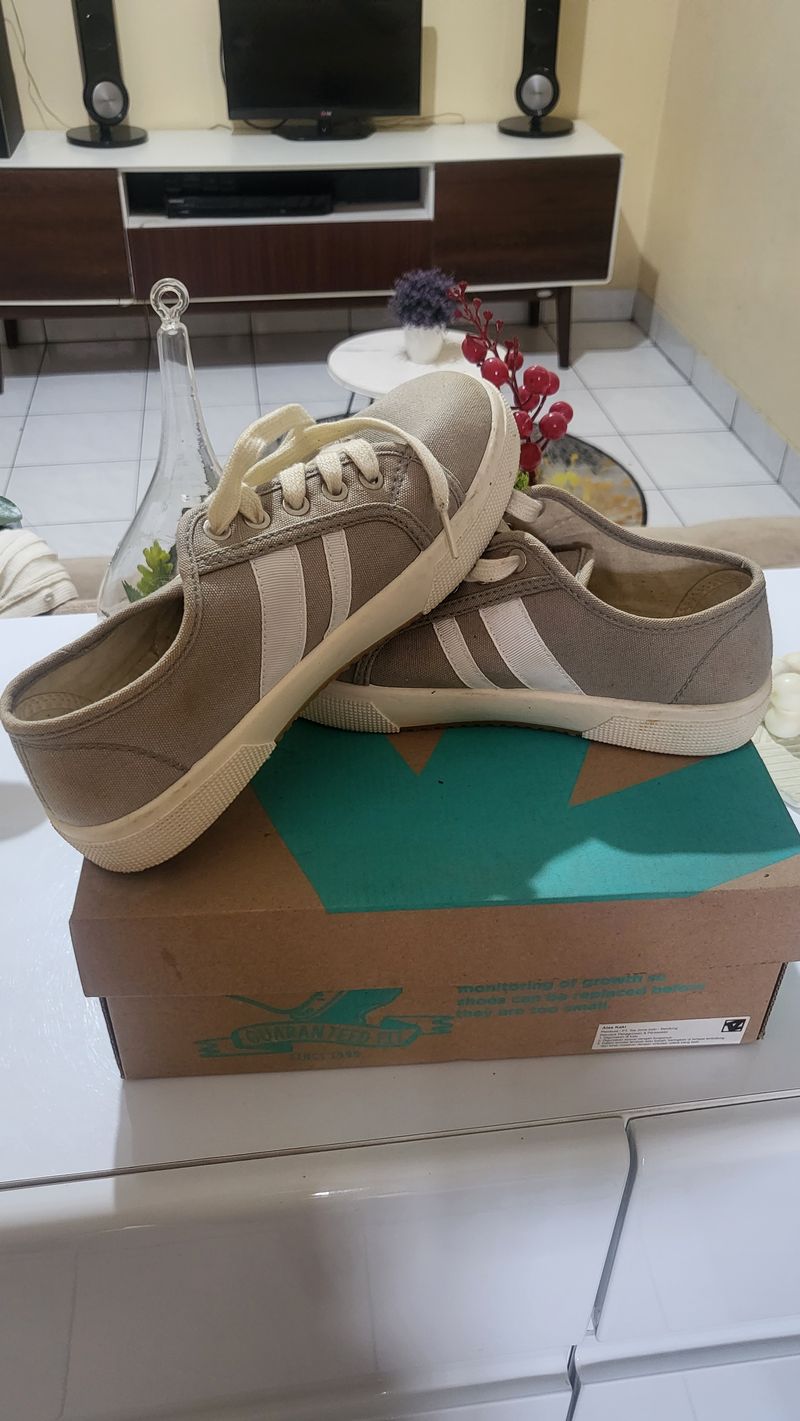 Casual Sneakers Wanita gray, foto 3