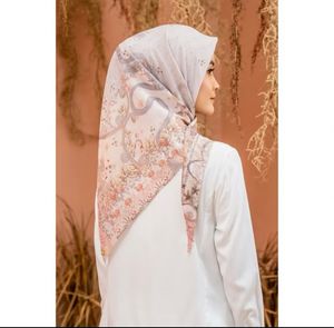 Wearing klamby tatiana scarf warna cornhusk new