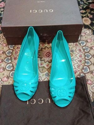 Sepatu Jelly Gucci