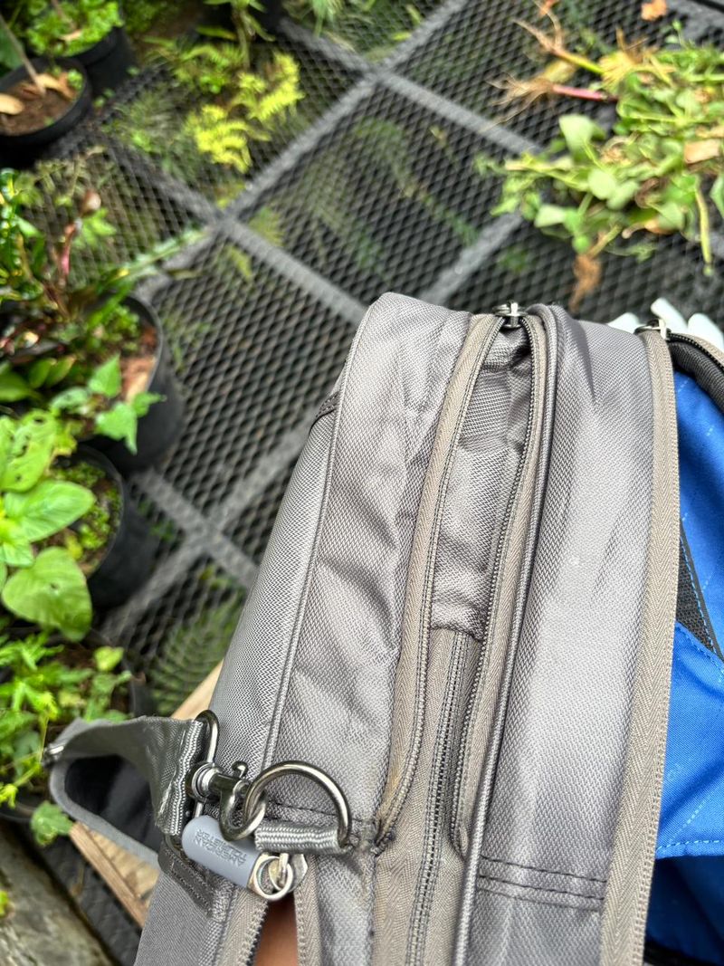 American Tourister Briefcase Gray, foto 6