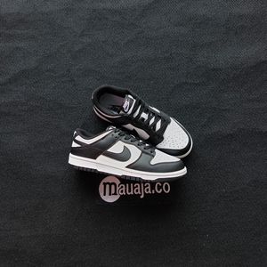 Nike SB Dunk Low Panda