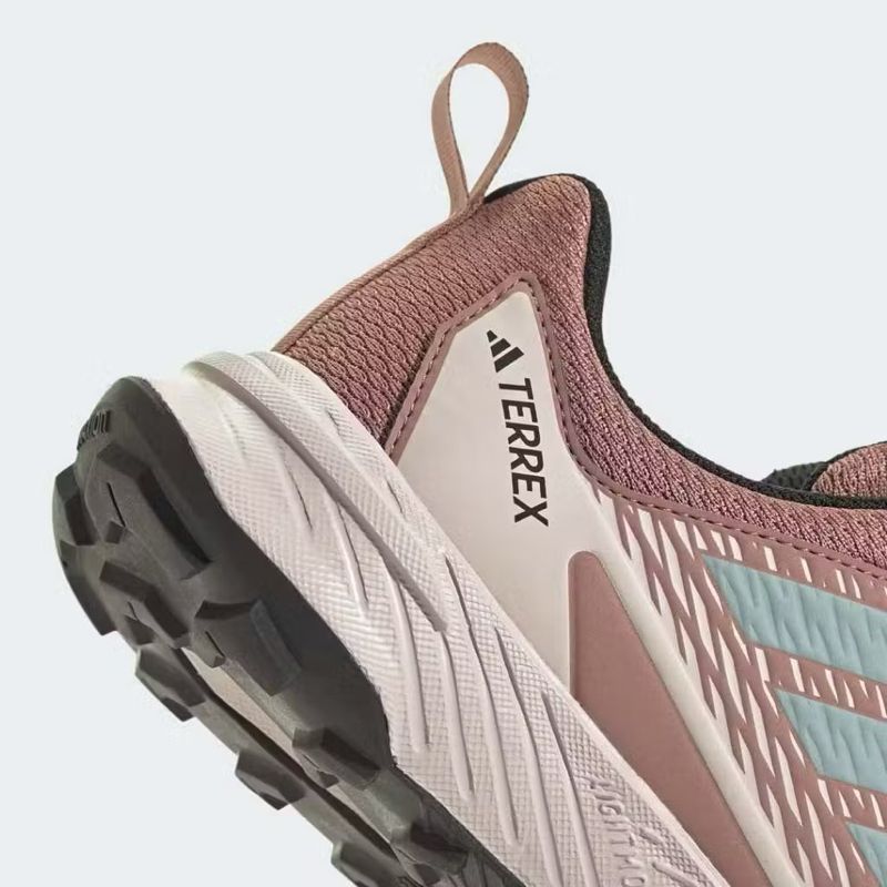 sepatu trekking adidas terrex, foto 2
