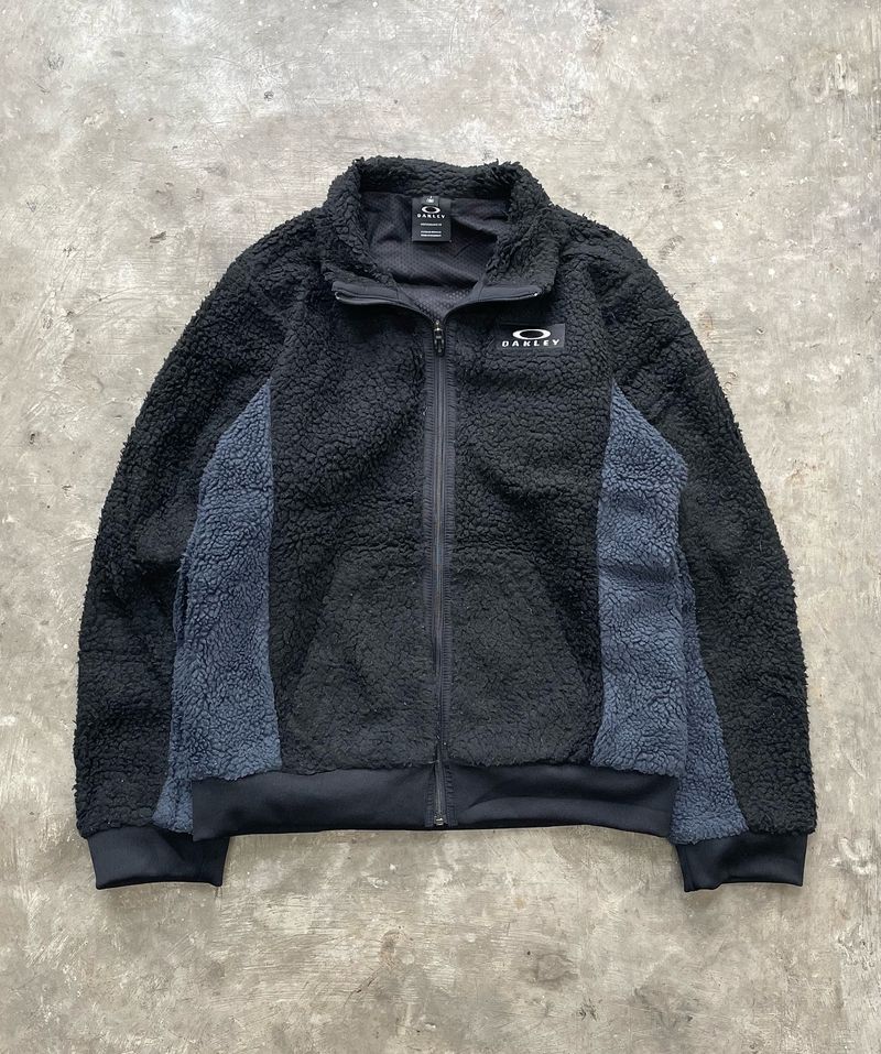 Oakley Streetwear Y2K Fleece Pria black gray Preloved