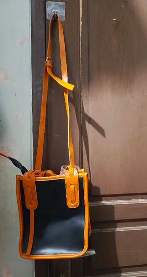 Tas Cewek Sling Bag