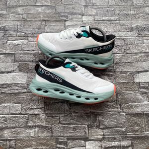 Skechers Max