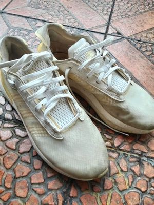 SEPATU SPORT ADIDAS