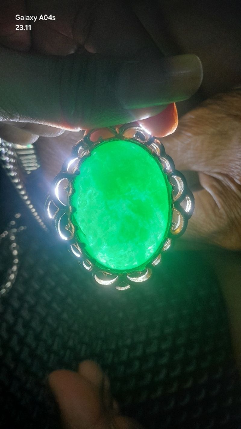 Kalung batu akik (giok jedeite jade), foto 2