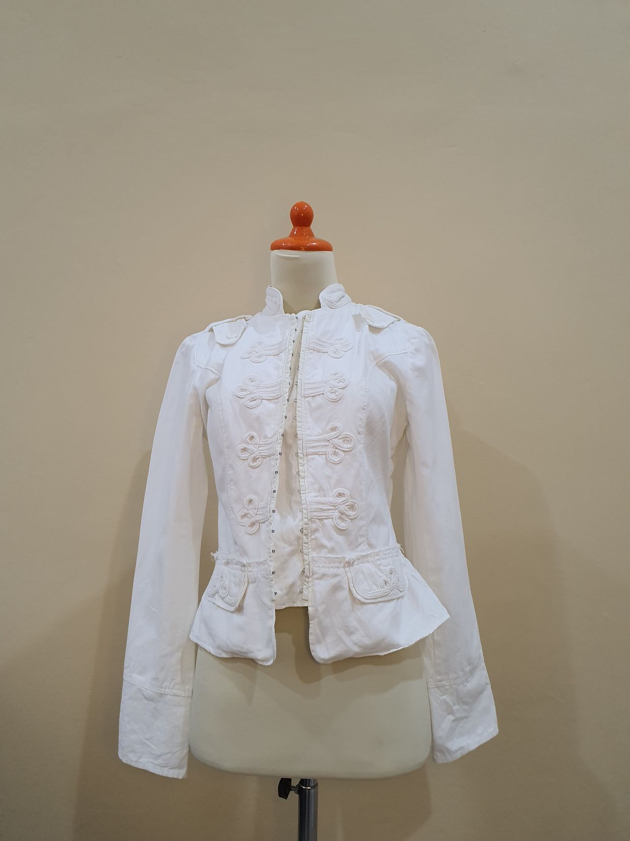 Blazer Wanita cream