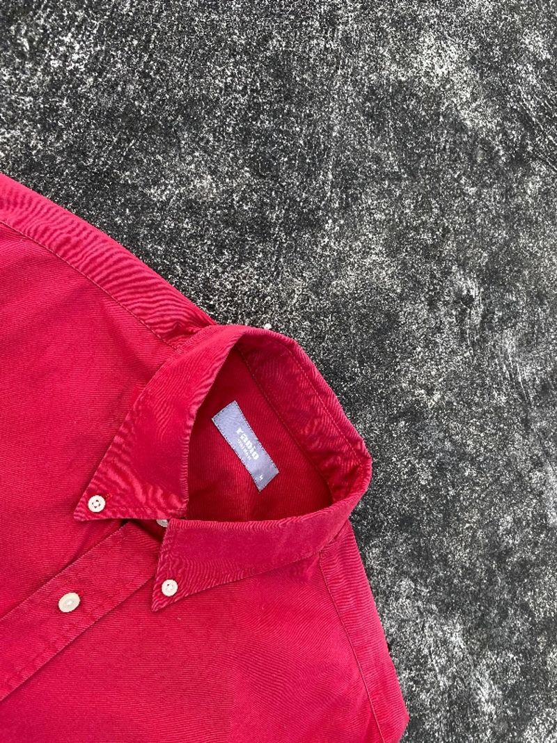 Kemeja Radio Maroon, foto 2
