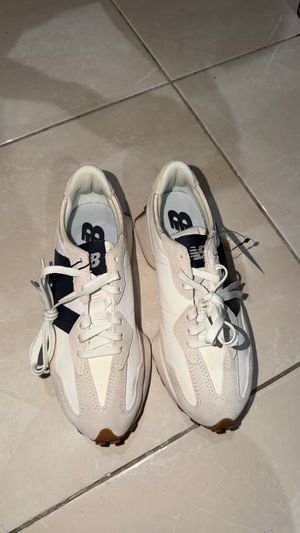 sepatu nb 327