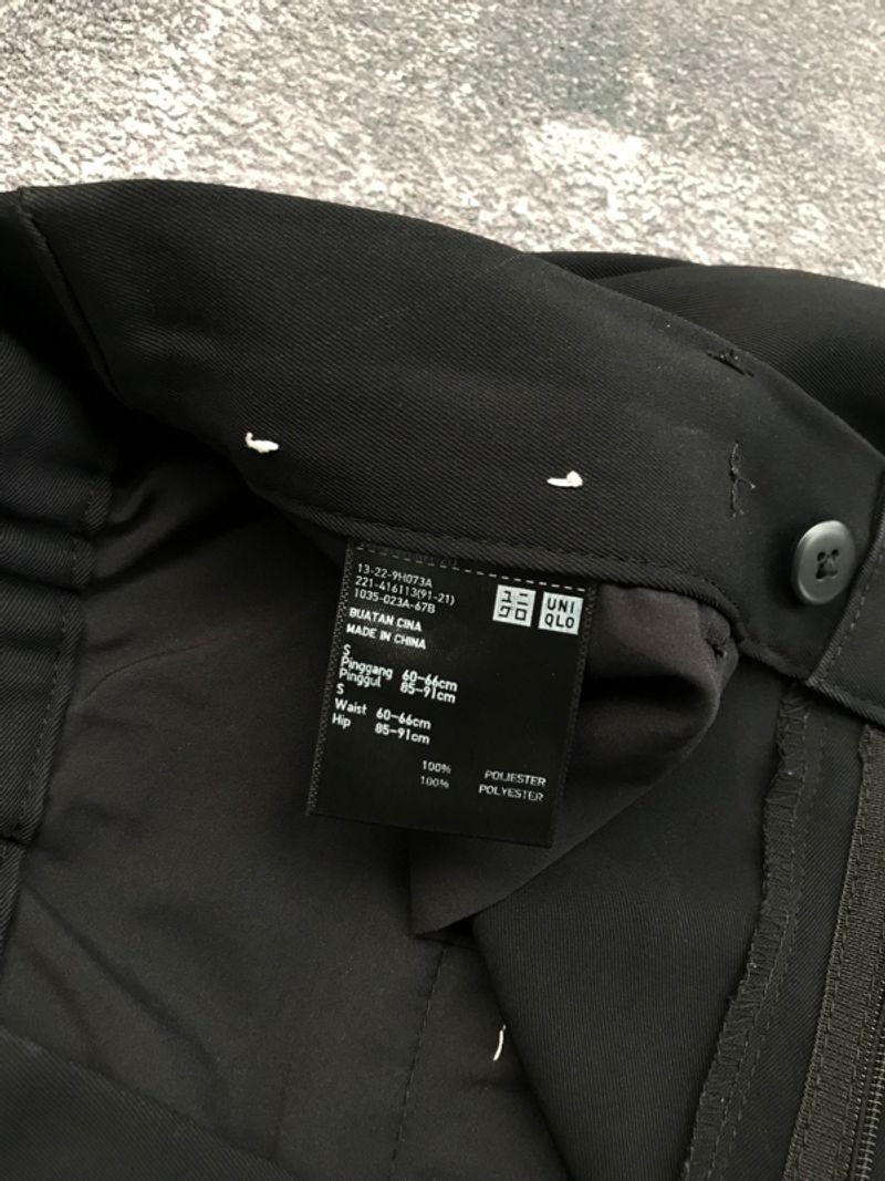 Celana Uniqlo Hitam, foto 7