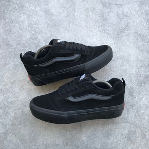 Vans KNU