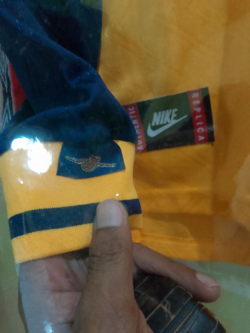 Jersey away Arsenal 1996/97, foto 3