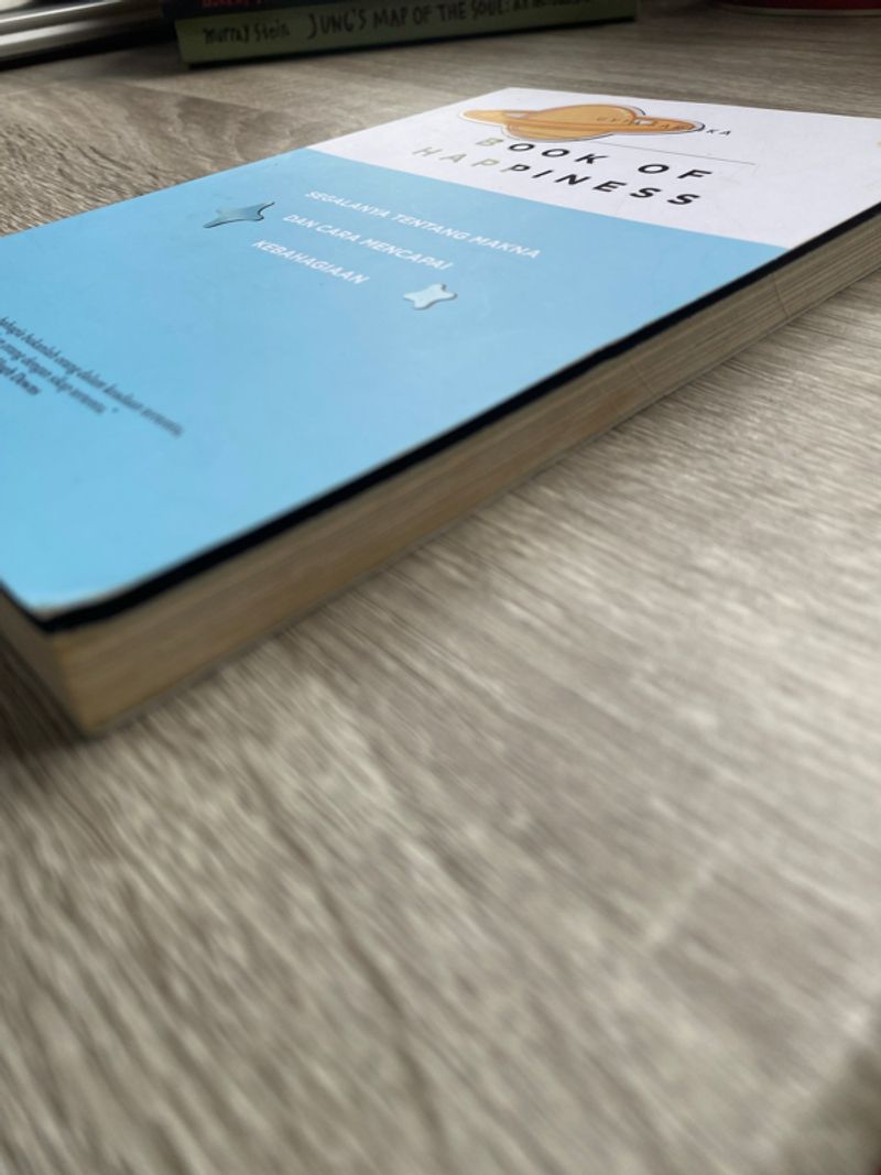 Book of Happiness, foto 2
