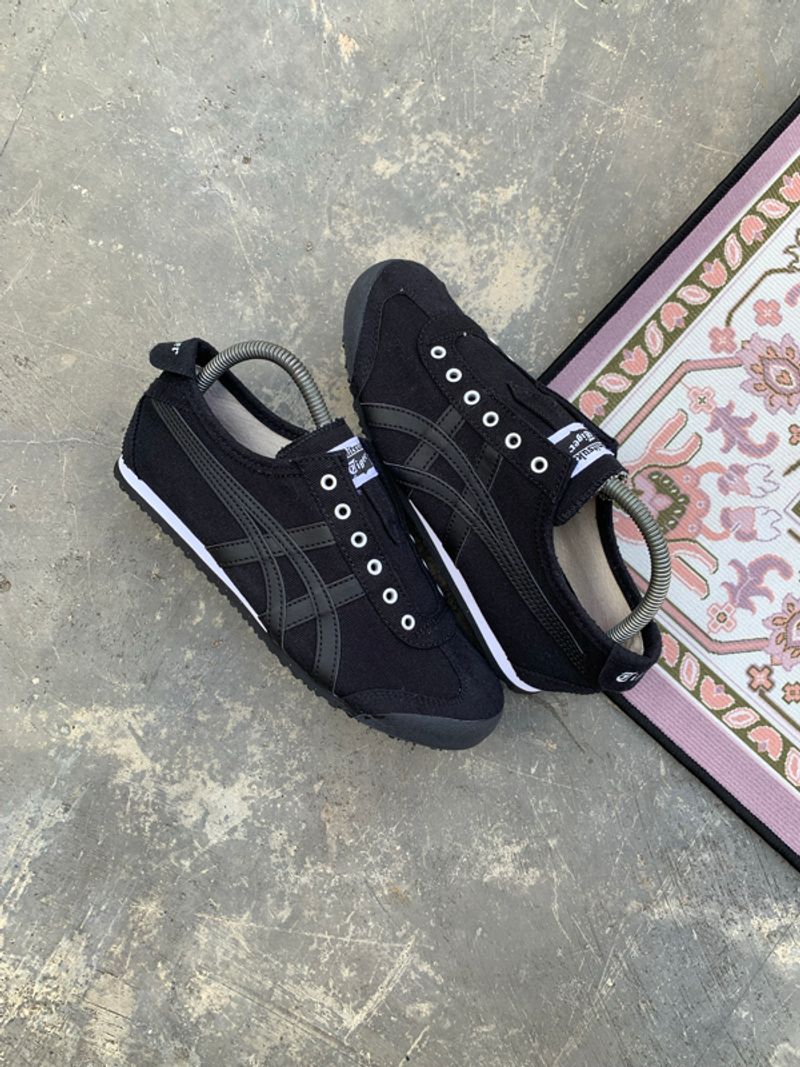 Onitsuka Tiger Slip On Triple Black, foto 2