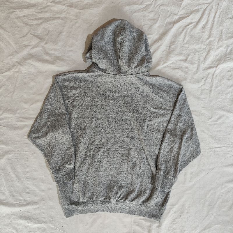 Hoodie Abu-abu Basic Uniqlo, foto 2