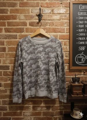 Sweater GU Full Print Cupcake