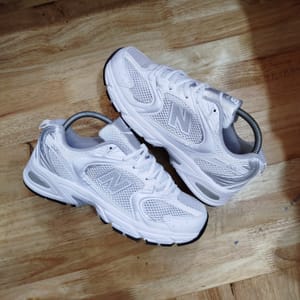 New Balance Casual Sneakers Wanita white