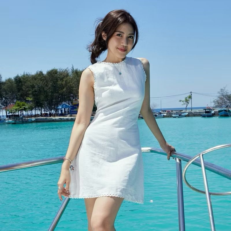 white lace dress, foto 2