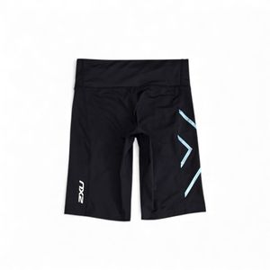2xu compression tight