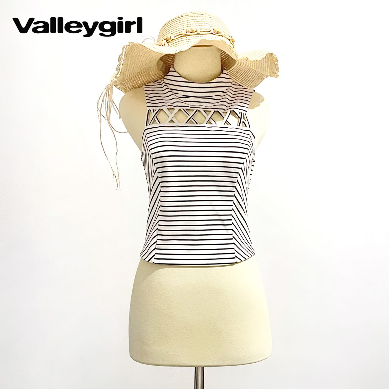 Miss Valley Crop top Wanita white