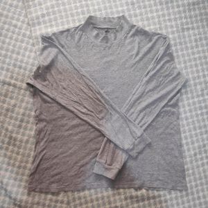 kaos longsleeve uniqlo size XL abu
