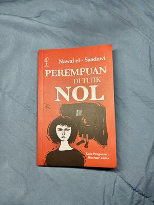 buku original “Perempuan di titik nol”