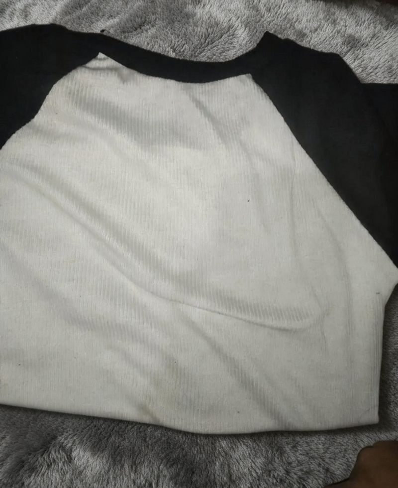 Crop Knit | HITAM PUTIH, foto 3