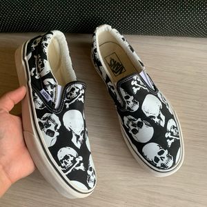 VANS SKULL SIZE 42.5