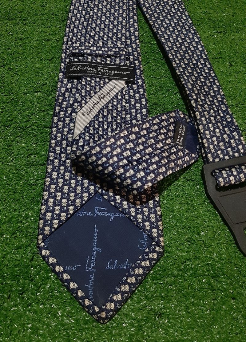 Salvatore Ferragamo authentic Slik Tie, foto 3