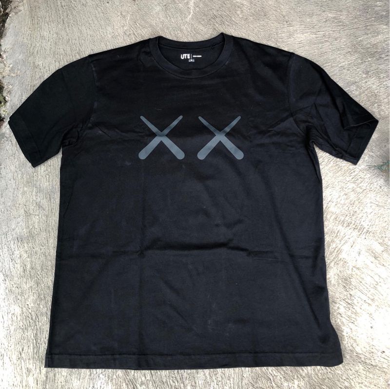 Kaos Uniqlo x Kaws original, foto 2