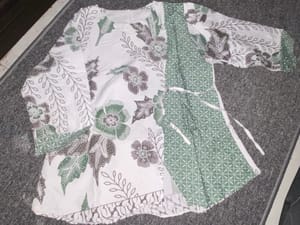 Batik Kebaya Wanita white green