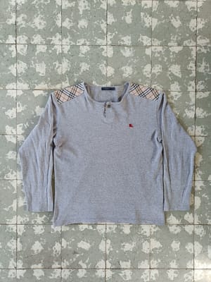 Burberry Vintage Y2K T-shirt Wanita gray