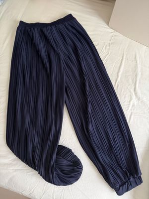 Chic’s Simple pants